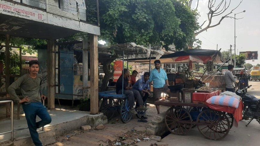 पोस्ट ऑफिस के सामने लोगों ने अवैध रूप से दुकान लगाकर किया स्थाई अतिक्रमण, असामाजिक तत्वों का रहता है जमावड़ा