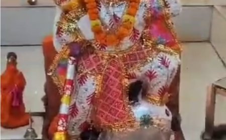 501 दीपक से जगमगाया श्री कामधेनु बालाजी मंदिर