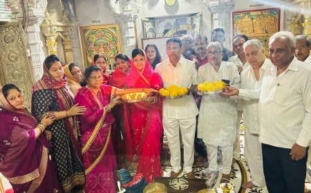 भगवान महावीर स्वामी के निर्वाण दिवस पर जैन तीर्थ व चन्द्रप्रभू मंदिर पर चढाया का निर्वाण का लड्डू