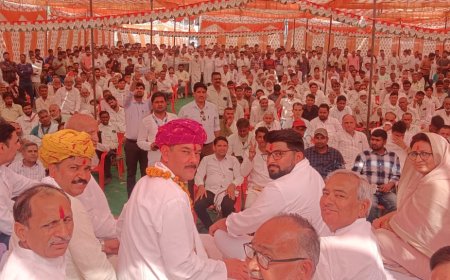 पूर्व केंद्रीय मंत्री भवर जितेन्द्र सिंह ने किया फीता काटकर कांग्रेस चुनाव कार्यालय का उद्घाटन