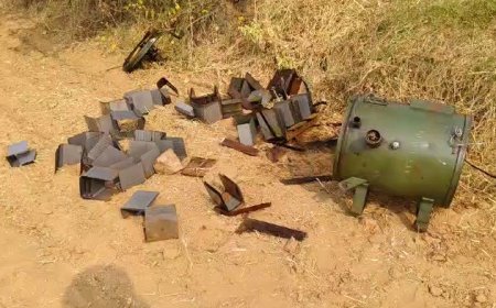 विधुत ट्रांसफार्मर को तोड कर तांबा चोरी