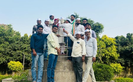 कांग्रेस सेवादल ने देश के प्रथम प्रधानमंत्री जवाहरलाल नेहरू की 135 वीं जयंति पर माल्यार्पण कर दी श्रद्धांजलि