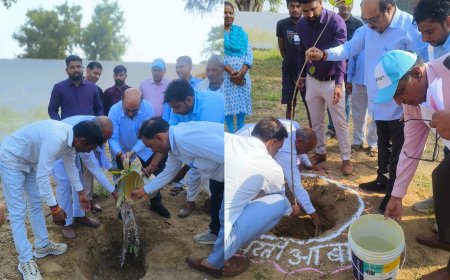 धरती आबा जनजातीय ग्राम उत्कर्ष अभियान के तहत जिला स्तरीय जनजातीय गौरव दिवस समारोह आयोजित