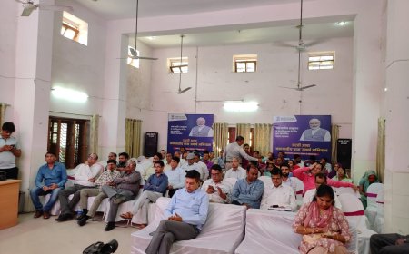 धरती आबा जनजातीय ग्राम उत्कर्ष अभियान के तहत जिला स्तरीय जनजातीय गौरव दिवस समारोह आयोजित