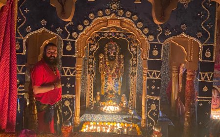 देव दीपावली पर लोहार्गल वेंकटेश बालाजी मंदिर में दीपोत्सव