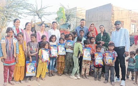 शिक्षिका ने अपनी शादी के बाद गरीब बच्चों को किया  शिक्षण सामग्री का वितरण