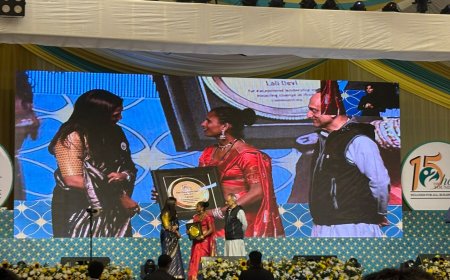 सामाजिक कार्यकर्ता लाली देवी को हंस चेंज मैकर अवॉर्ड  से किया गया सम्मानित
