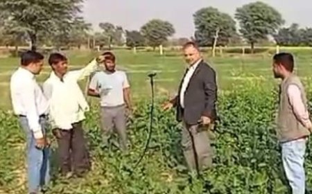 संयुक्त निदेशक उद्यान भरतपुर द्वारा किया गया मिनी स्प्रिंकलर का प्रति सत्यापन