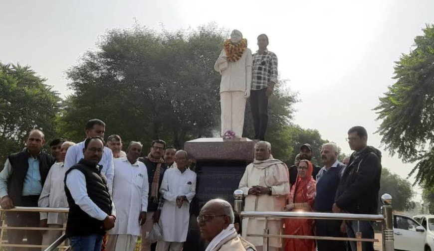 स्वर्गीय डॉक्टर छोगा लाल की 36 वी पुण्यतिथि पर सैकड़ो लोगों ने दी सच्ची श्रद्धांजलि