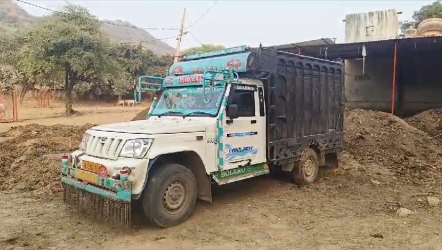 पुलिस व गौरक्षकों ने संयुक्त कार्यवाही: गौवंश को छुड़ाया, पिकअप जप्त