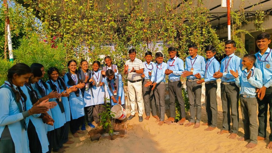 छात्रा ने जन्मदिन पर विद्यालय में पौधारोपण कर दिया पर्यावरण संरक्षण का संदेश