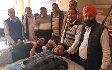 खैरथल कस्बे के गुरुनानक कॉलोनी वार्ड नं 22 में विशाल रक्तदान शिविर किया गया आयोजित