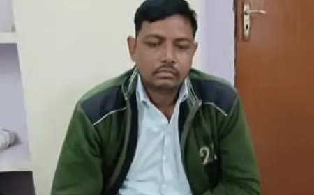 कृषि भूमि का विरासत नामांतरण खोलने के नाम रिश्वत लेते पटवारी गिरफ्तार