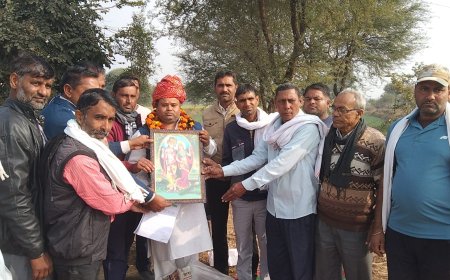 जनता जल जीवन योजना के पम्प चालकों ने सौंपा ज्ञापन