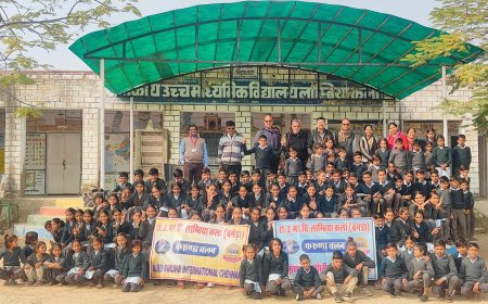 करुणा क्लब  द्वारा  जरूरतमंद बच्चों को वितरित किए ऊनी स्वेटर