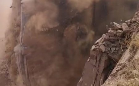 नागल क्रेशर जॉन के खनन माफियाओं ने हरियाणा के माफिया गठजोड से विस्फोट कर गिराया प्रतिबंधित पहाड एम.पी,एमएलए की कार्यशौली पर सावालियॉ निशान, प्रशासन की मिलीभगत से माफिया हुआ कामयाब