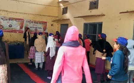 शिविर में स्वयंसेविकाओं ने सीखे आत्म सुरक्षा के गुर