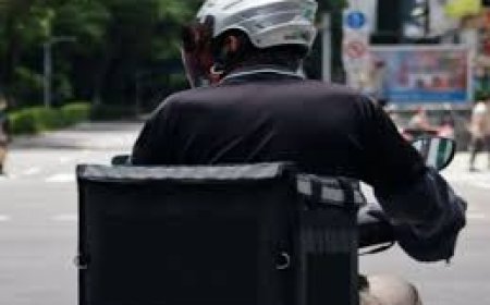 डिलीवरी बॉय कंपनियों को लगा रहे लाखों का चूना: धड़ल्ले से चला रहे हैं चार सौ बीसी का खेल