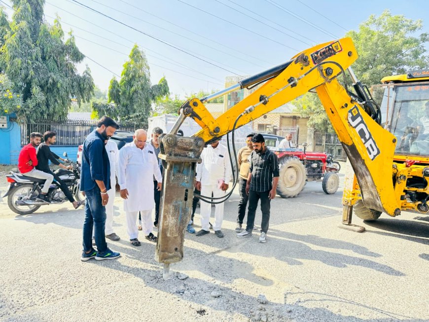 सरगम टॉकीज से घाटी चौराहा तक सड़क निर्माण का कार्य हुआ शुरू