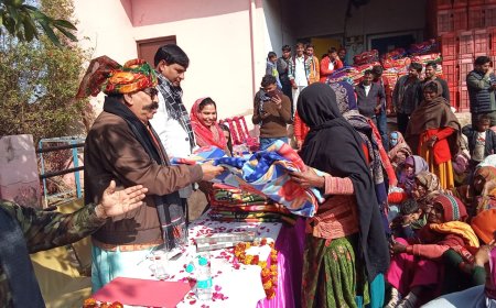 नगरपालिका चेयरमैन शकुंतला बलीराम सैनी ने विधवा और जरूरत मंद लोगों को बांटे कम्बल