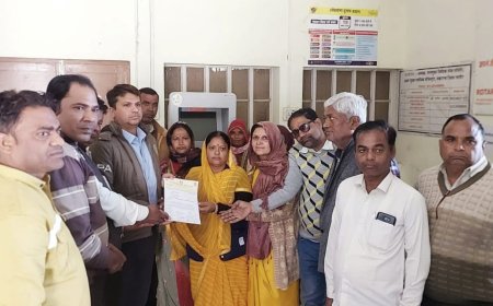 पूर्व मुख्यमंत्री अशोक गहलोत की फोटो के साथ छेड़छाड़ मामले में माली सैनी महासभा ने सौंपा ज्ञापन