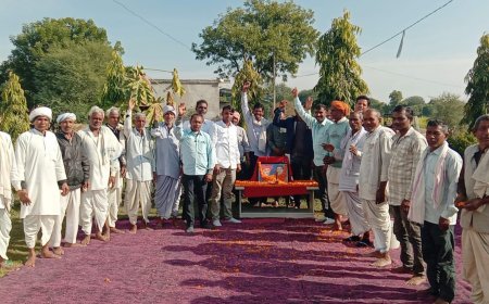 सकट में सैनी समाज के लोगों ने महिला शिक्षा जनक सावित्री बाई फुले की जयंती मनाई