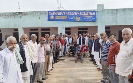 सैनी सभा भवन खैरथल में क्रांति ज्योति माता सावित्रीबाई फुले की जन्म जयंती मनाई गई