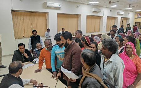 दलेलपुरा में नीमकाथाना को जिला बनाने के लिए युवाओं का प्रदर्शन