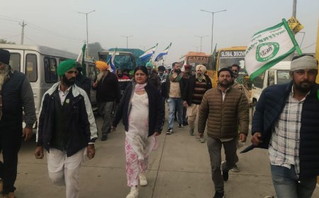 पूर्व विधायक सोना देवी चेयरमैन ठोलिया जीकेएस प्रधान राजू सैकड़ों किसानों के साथ पहूँचे खनौरी बॉर्डर