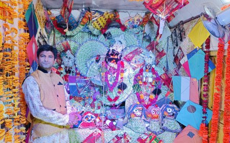 मकर संक्रांति पर्व पर पतंगों से सजाया मंदिर श्री जगन्नाथ  एवं खाटू श्याम मंदिर