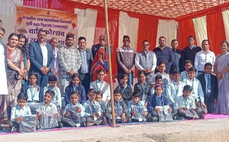 वार्षिकोत्सव उमंग-2025 में प्रतिभावान विद्यार्थियों व भामाशाहों का किया सम्मान