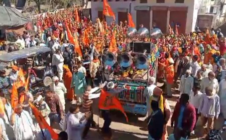 सकट कस्बे के रामेश्वर धाम वीर हनुमान मंदिर पर होगा मूर्ति प्राण प्रतिष्ठा एवं भागवत सप्ताह ज्ञान यज्ञ का आयोजन: निकाली कलशयात्रा