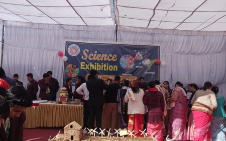 जे डी सीनियर सैकेंडरी स्कूल में विशाल विज्ञान मेला आयोजित बच्चों ने आगामी भविष्य के जीवन की हैरतअंगेज जीवंत परिकल्पना करते हुए विभिन्न गतिविधियों के मॉडल किए प्रस्तुत