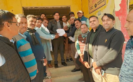 ढण्ड विद्यालय की  घटना को लेकर प्रधानाचार्य संघ ब्लॉक महुवा ने उपखंड अधिकारी को सौंपा ज्ञापन