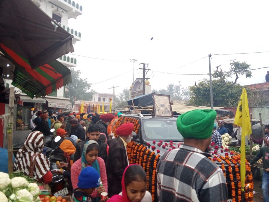 गुरु गोविंद सिंह के प्रकाश पर्व के उपलक्ष्य में रामगढ़ कस्बे में निकाला नगर कीर्तन,जगह-जगह हुआ स्वागत