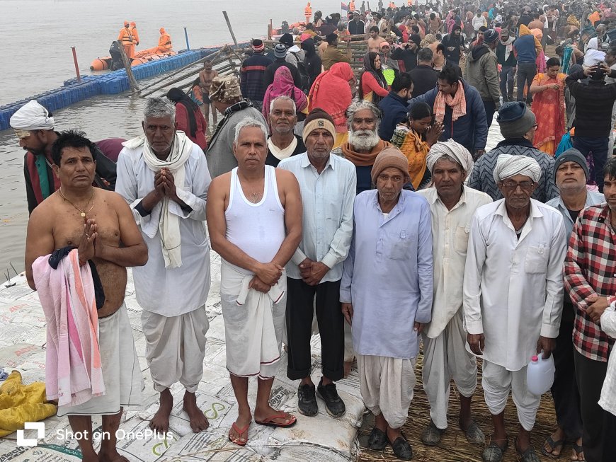 माघ पूर्णिमा के अवसर पर प्रयागराज में आयोजित महाकुम्भ में करोड़ों भगतों ने लगाई आस्था की डुबकी