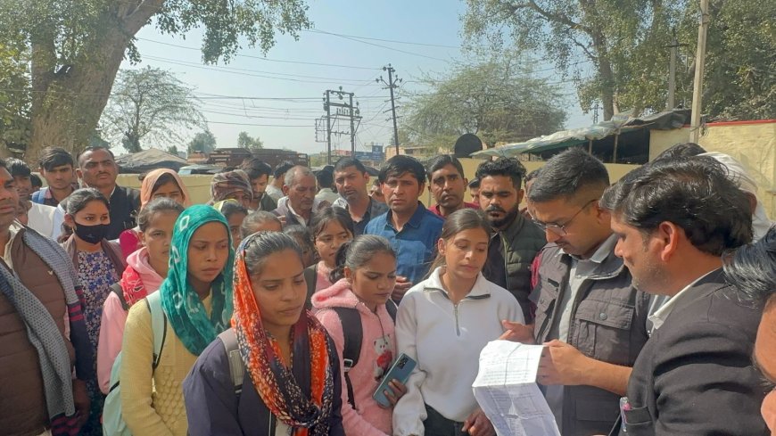 राजकीय महाविद्यालय में छात्राओं के साथ छेड़छाड़ एवं कम स्टाफ के कारण पढ़ाई चौपट होने को लेकर सर्व समाज ने छात्र एवं छात्राओं सहित डीएसपी एवं एसडीएम को सौंपा ज्ञापन