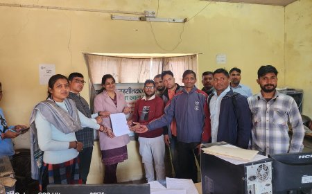 पटवार संघ उप शाखा ने जिलाधीश के नाम तहसीलदार को सोपा ज्ञापन