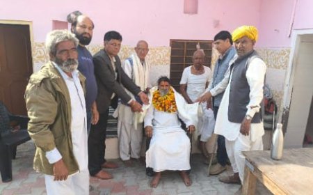 ठीकरिया धाम आश्रम पर शीतल दास जी की धूनी पर संत का हुआ सम्मान