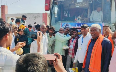 महाकुंभ गंगा स्नान के लिए 120 यात्रियों ने ली मौजपुर से रवानगी