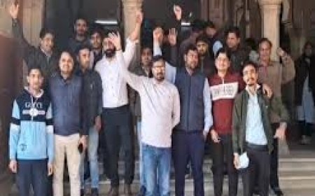 वेतन और एरयिर समय पर नहीं मिलने से कंप्यूटर ऑपरेटर्स मे गुस्सा, किया कार्य बहिष्कार: मरीजों को हुई परेशानी