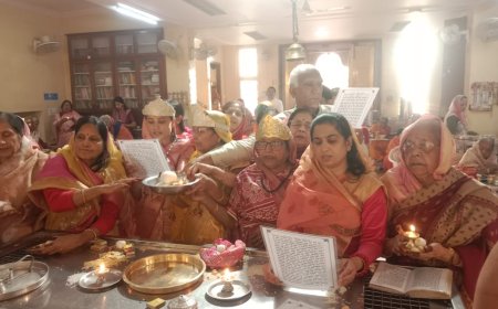 गायत्री नगर में चढ़ाया भगवान पदम प्रभु का निर्माण लाडू