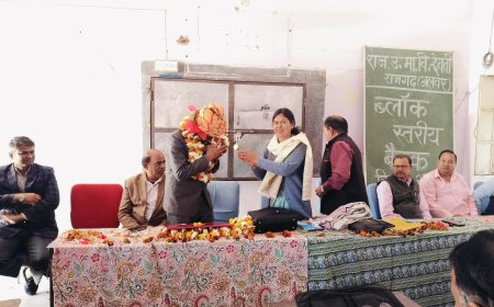 ब्लॉक स्तरीय बैठक आयोजित,विधालयों में विभिन्न विभागीय कार्यों को समय पर संपूर्ण करने के दिए दिशा निर्देश