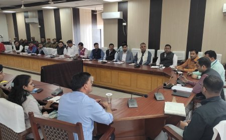 रीट परीक्षा के सफल क्रियान्वयन हेतु समीक्षा बैठक आयोजित, अधिकारी आपसी समन्वय से बनाये रखें परीक्षा केन्द्रों की समुचित व्यवस्थाऐ-  जिला कलक्टर