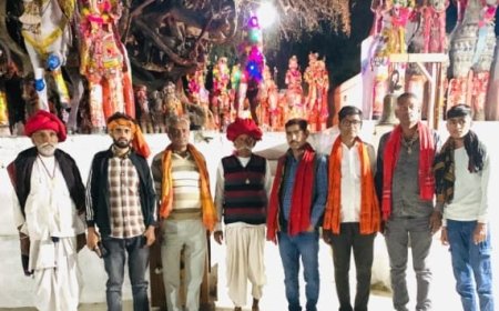 हिंगोला गांव में कुम्भ मेला से आएं भक्तों का ग्रामीणों ने किया स्वागत