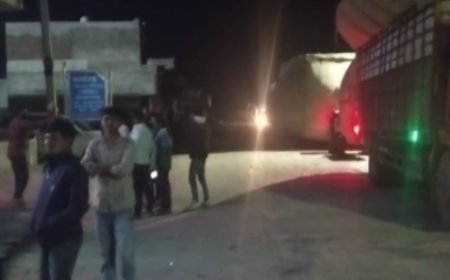 सांसद निवास के सामने तुड़ी के ओवर लोड़ वाहनों से पुलिस कर्मियों द्वारा की जा रही वसूली,  सांसद ने एसपी को दी मामले की शिकायत