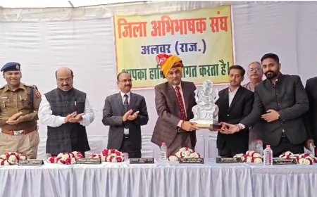 जिला अभिभाषक संघ का शपथग्रहण समारोह आयोजित