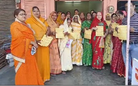 दिव्य ज्योति कलश के मंगल प्रवेश की तैयारियों को लेकर पंपलेट बांट संर्पक कर की दर्शन का आव्हान