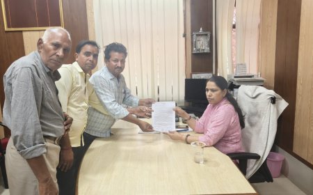 गुरलाँ ग्राम पंचायत को नवसृजित पंचायत समिति बनाने के लिए जिला कलेक्टर, पंचायत राज मंत्री एवं मुख्यमंत्री के नाम सौंपा ज्ञापन