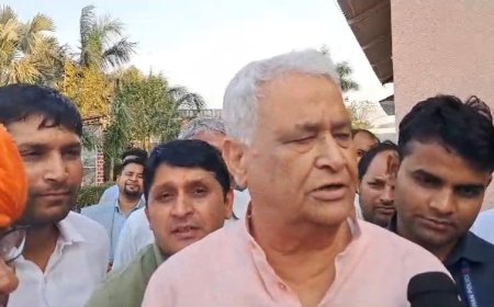 डॉ किरोड़ी अचानक यूआईटी पहुंचे: अफसरों की क्लास लेने के बाद कहा- अलवर मे अफसर दबाव में, भूमाफिया बेखौफ